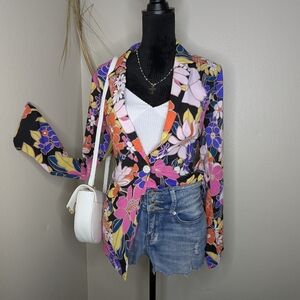 JODIFL BLAZER SIZE MEDIUM